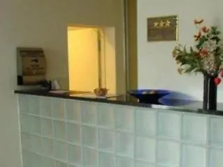 فندق سيناتور 3*