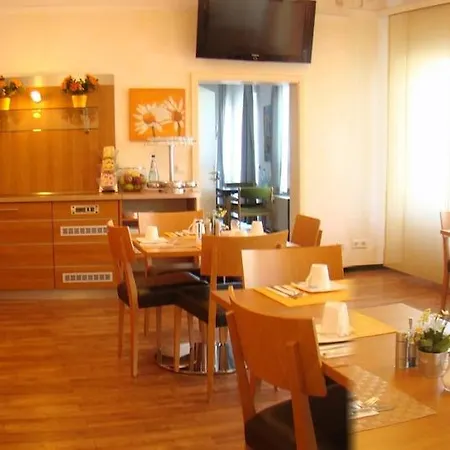 Senator Hotel Frankfurt nad Mohanem