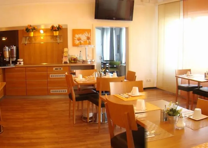 Senator Hotel Frankfurt nad Mohanem