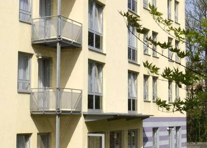 Senator 3* Frankfurt nad Mohanem