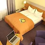Senator 3* Frankfurt nad Mohanem