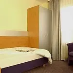 Hotel Senator 3*